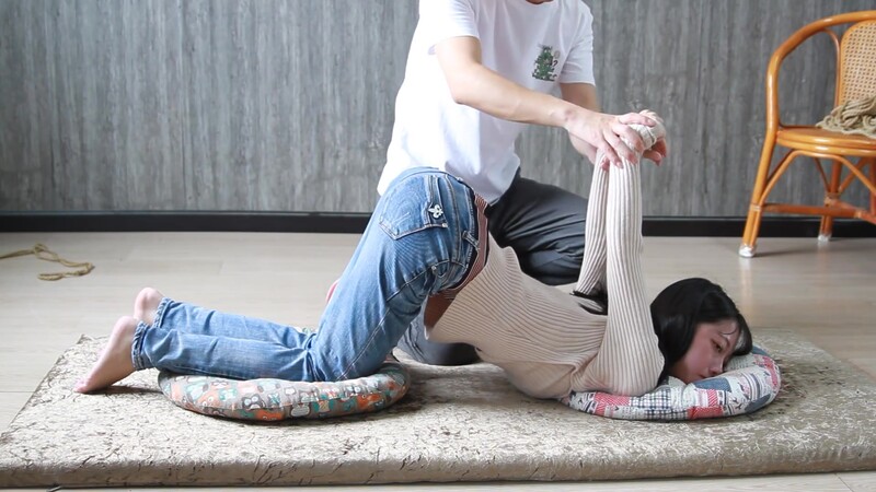 Chinese Bondage – Jeans And Barefeet