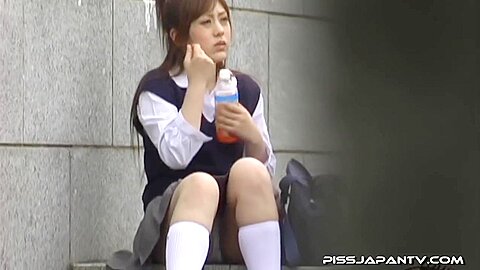 Pjt 7-8 – Schoolgirls Masturbate And Piss Outdoor